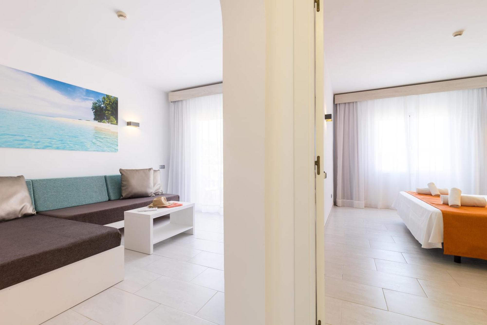 Hotel Arenas De Son Bou
